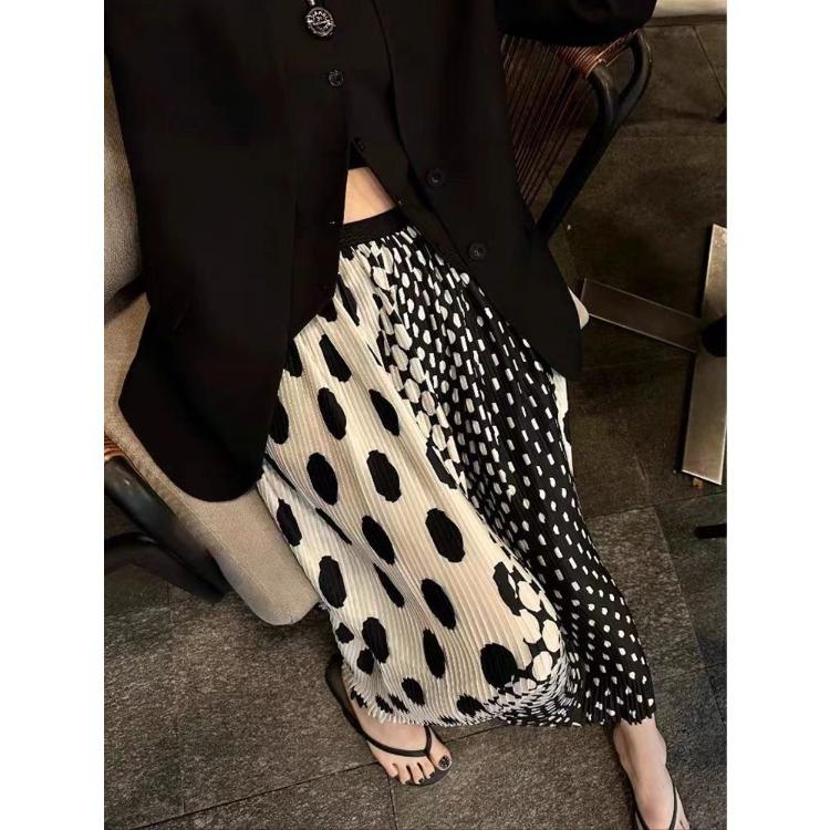 Fusta de vară cu buline plisate în stil francez pentru femei