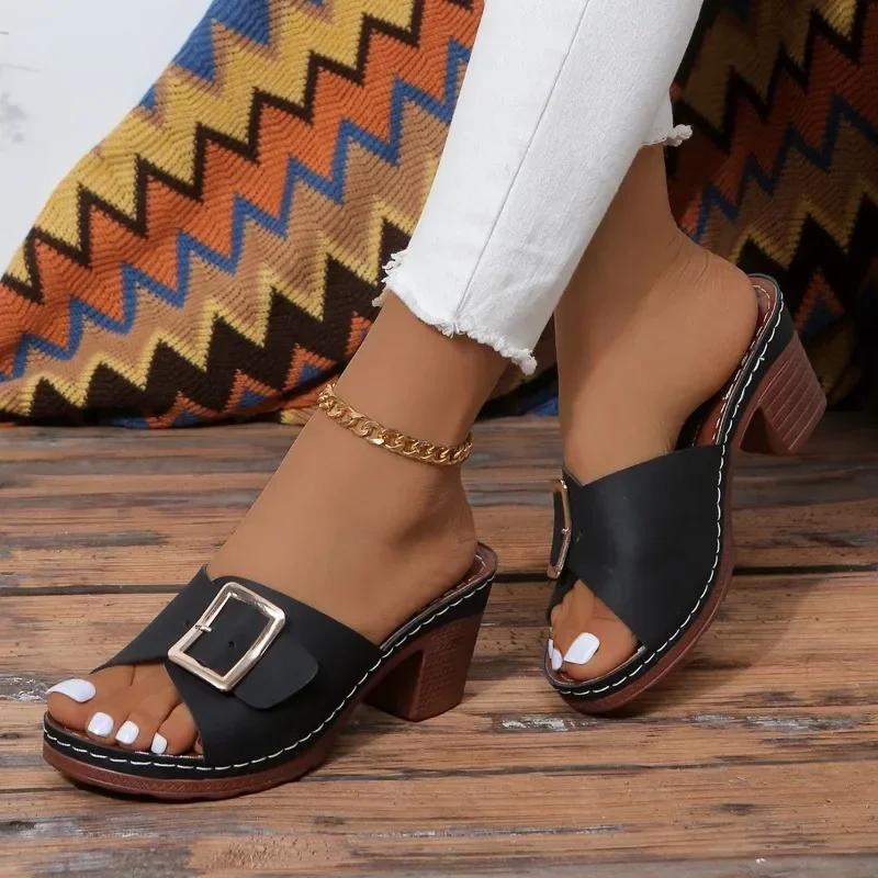 Mode Damen High Heels 2025 Sommer Neue Mode Weiche Plateauschuhe Damen Klobige Absätze Schnalle Designer Pantoletten für Damen Sandalen