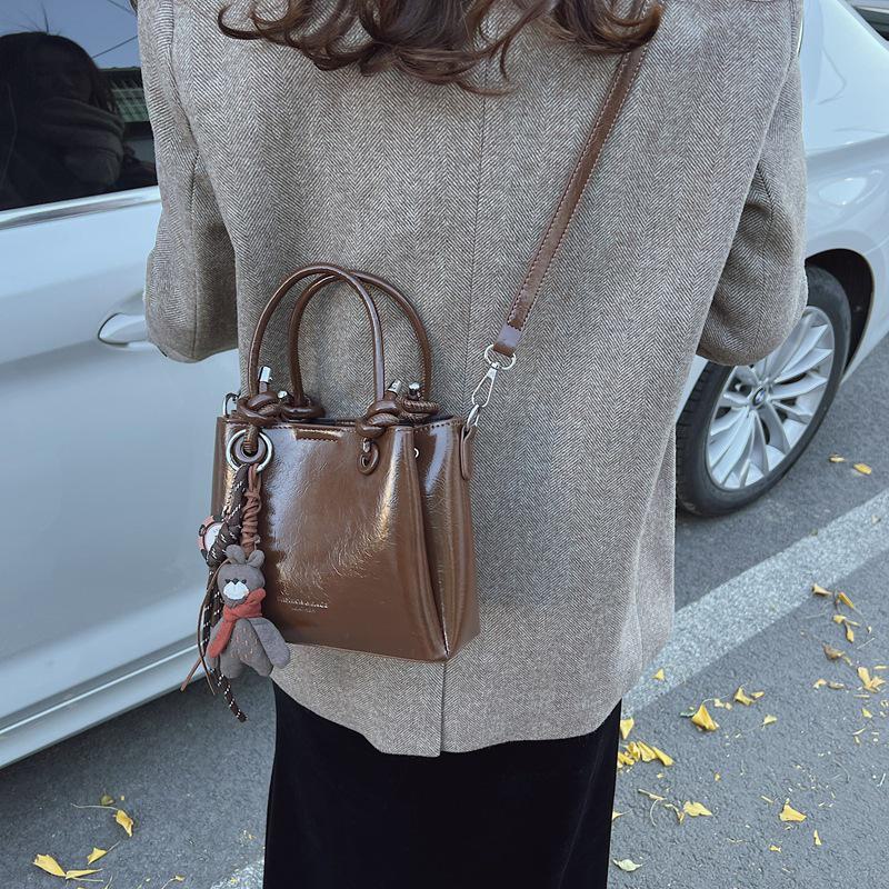 Retro Handheld Vegetable Basket Bag for Women - Trendy 2024 Korean Style Versatile Tote and Messenger Bag