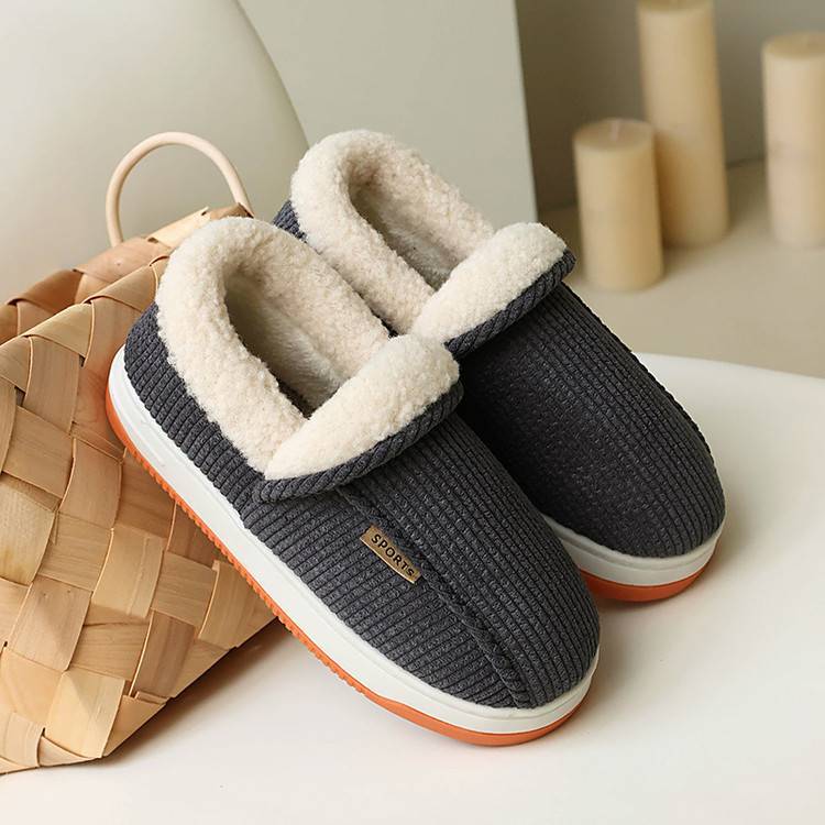 

Новая детская утолщенная теплая обувь, комнатные хлопковые тапочки, сумка и осенне-зимняя домашняя обувь, мальчишеская и девичья хлопковая обувь 34-35 (suitable for usual 33-34 yards) серый