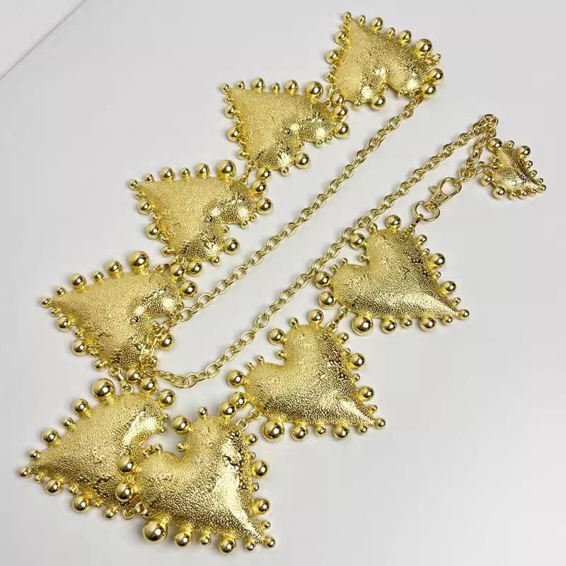

French Style Retro Small Fragrance Exaggerated Big love Fringed Waist Chain Women With Dress Embellished Metal Chain Belt
