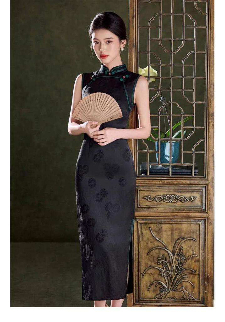 Black Sleeveless Jacquard Qipao: Retro, Elegant Spring/Summer Dress for Women