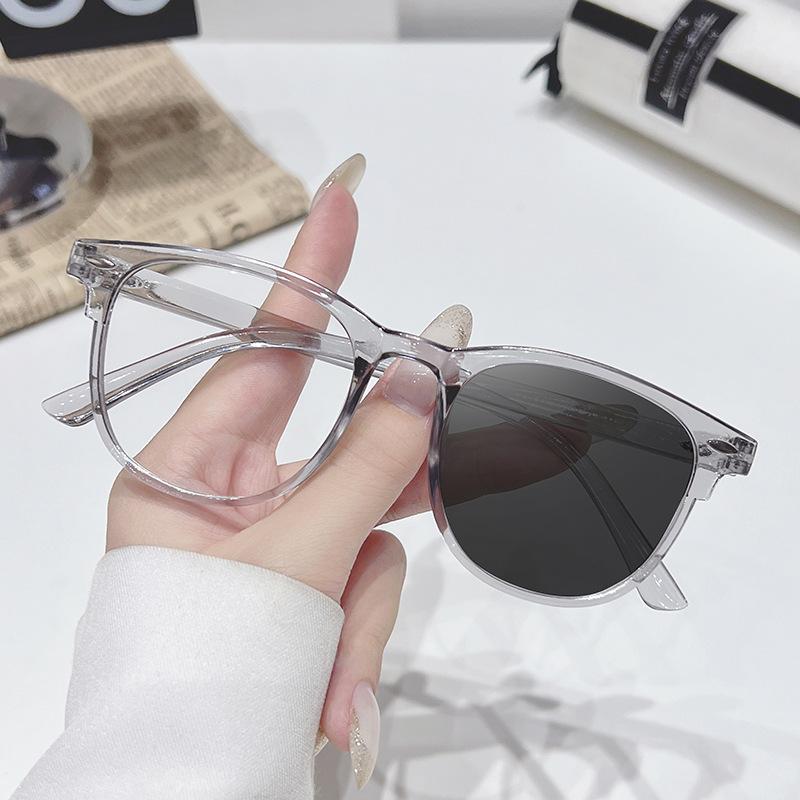 Photochromic Round Eyewear Transparent Computer Glasses Women Men Anti Blue Light Blocking Glasses Optical Spectacle Eyeglass