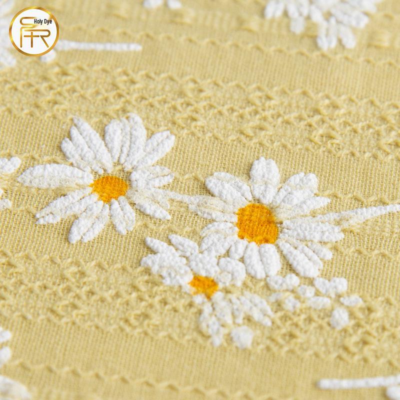 Pure Cotton 40s Three-Dimensional Daisy Print DIY Floral Fabric for Dresses, Children's Clothing, and Tablecloths.