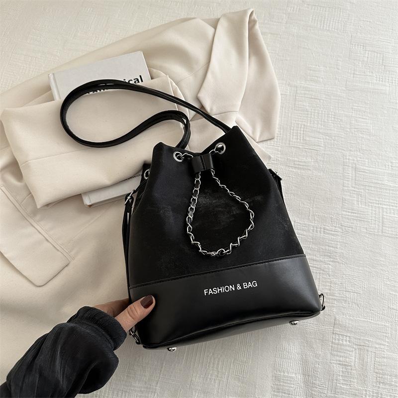 Stylish and simple versatile chain bucket bag 2025 spring and summer new commuter shoulder messenger bag women's wholesale