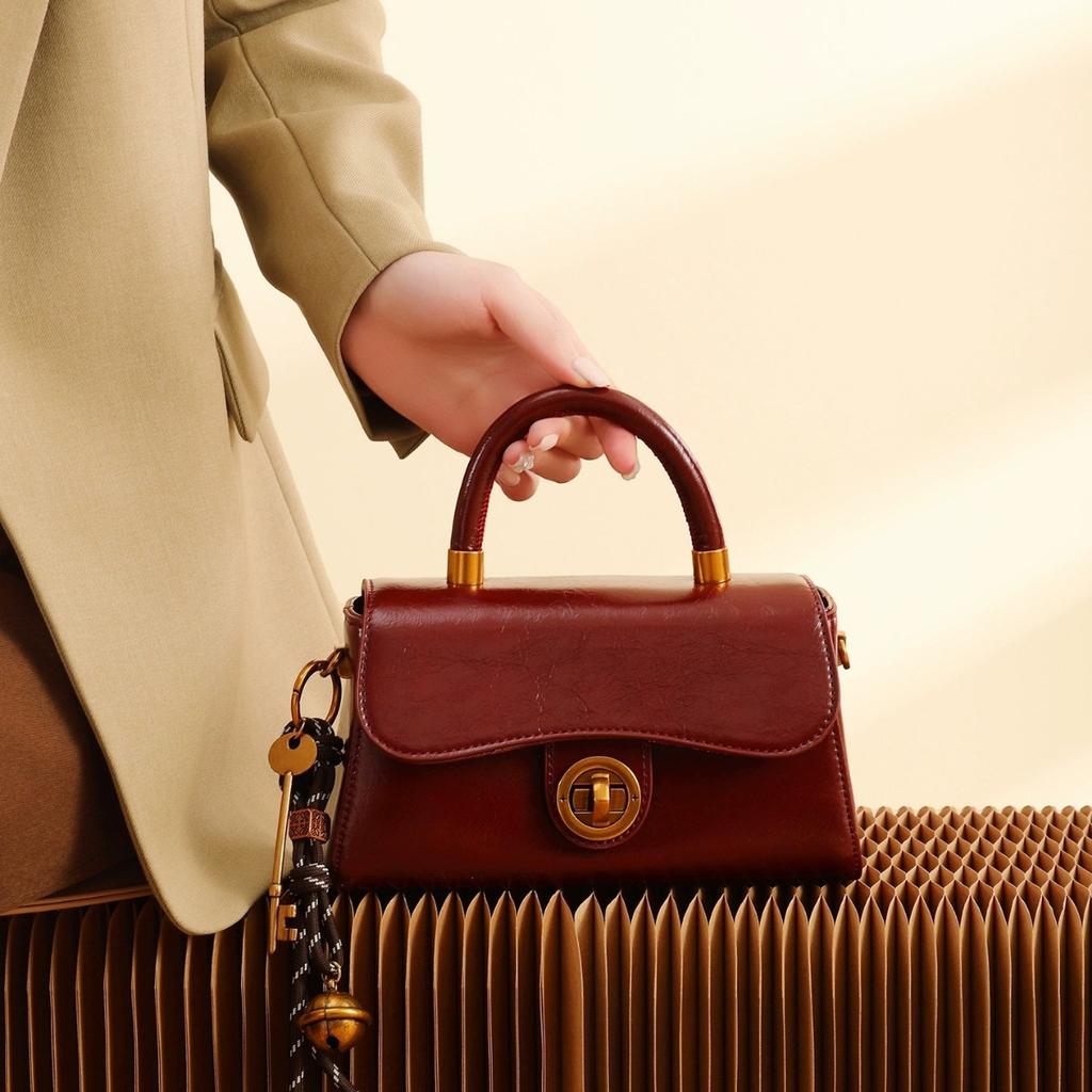Wedding Bag Women'S Daily Available Bridal Wedding Bag Gifts Niche Retro Red Handbag Light Luxury Atmosphere Messenger Bag