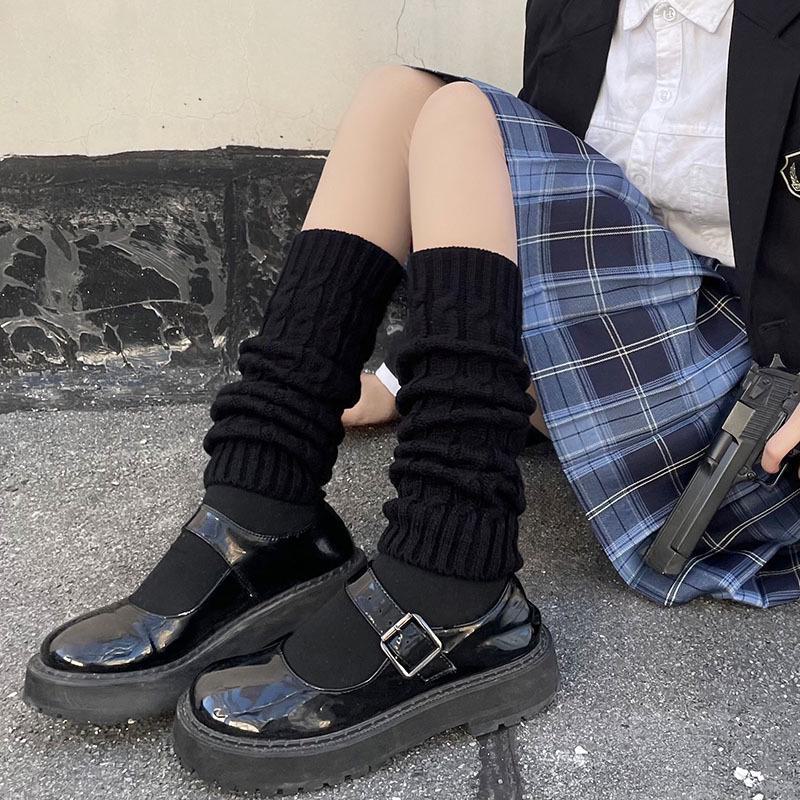 Gray Knitted Split Socks - Thick Ribbed Stripes, Calf-Length, Cozy Autumn/Winter Style, Loose Fit, Trendy Pile Socks