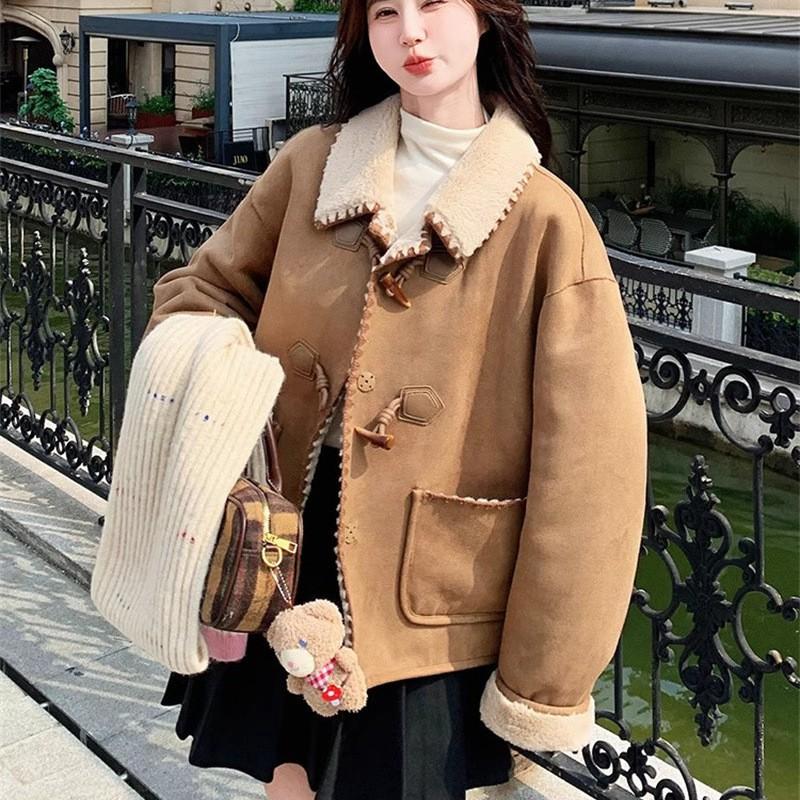 Womens Short Faux Suede Coat With Horn Buttons Sherpa Lining Loose Fit Winter Outerwear Petite