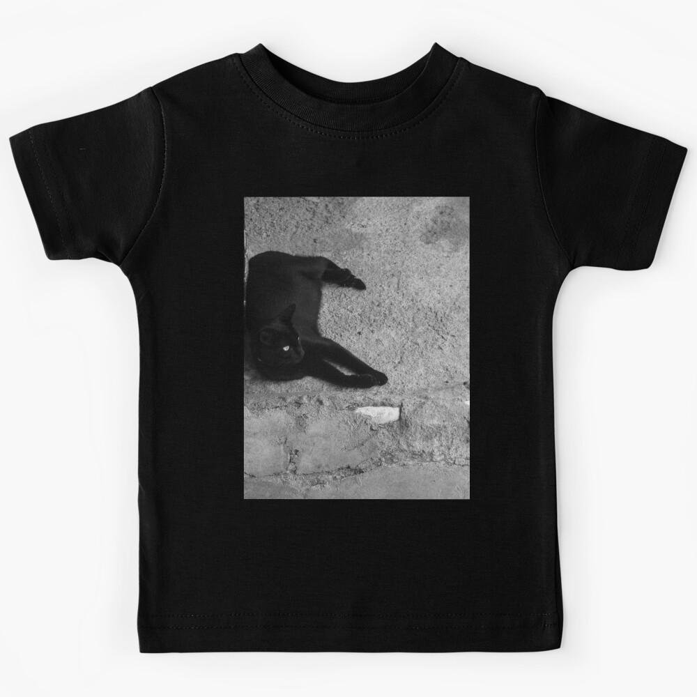 the black cat sleeping Kids T-Shirt 120