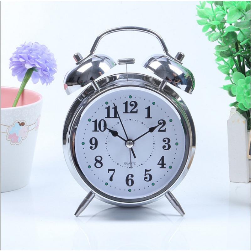 

4-дюймовый гальванизированный серебристый металлический звонкий будильник студенческие светящиеся часы прикроватный будильник