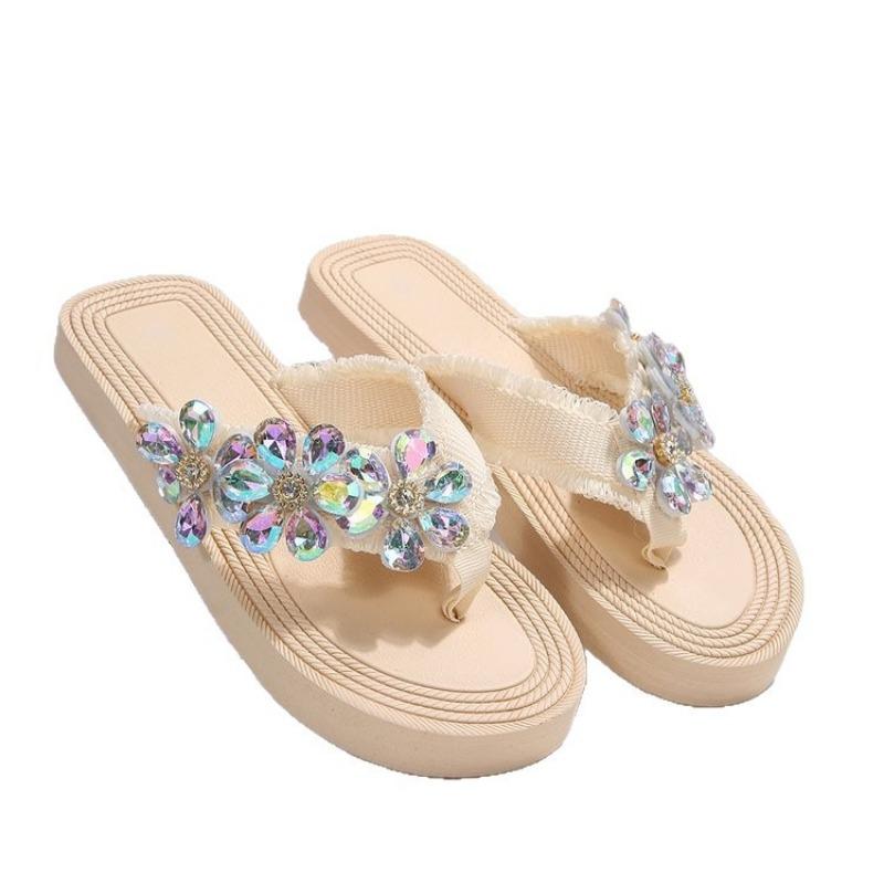 New Thick-soled Sponge Beach Shoes with Rhinestone Chevron Flip-flops