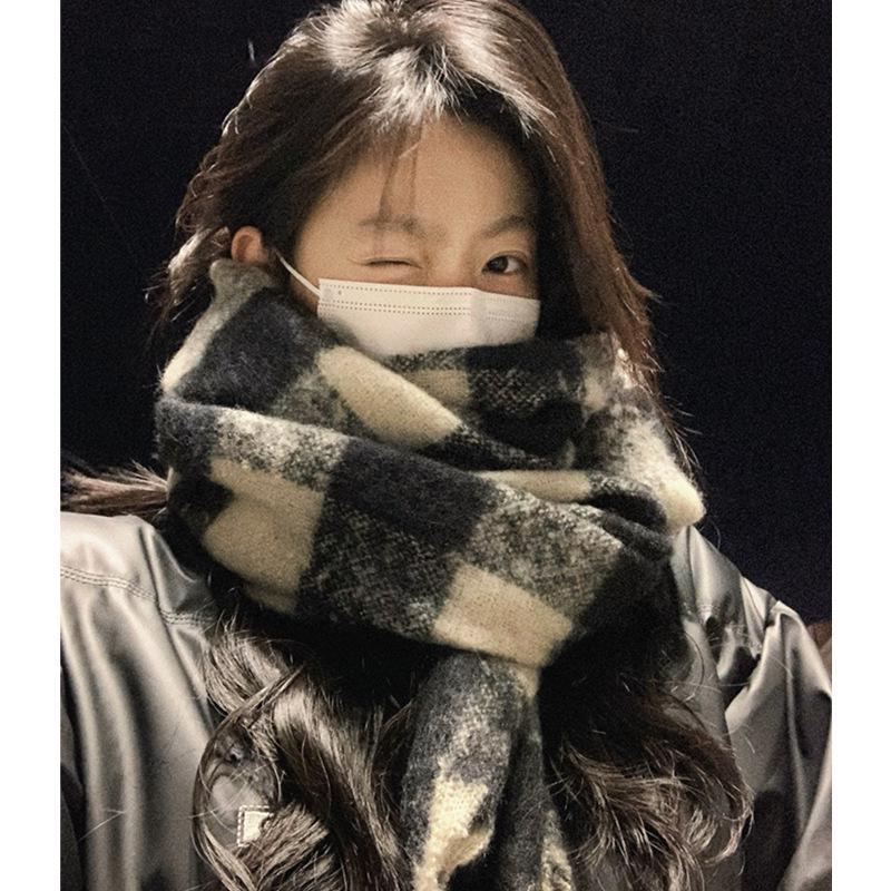 Winter Mohair Scarf: Windproof, Plush, Versatile Snood for Women, Men, and Students in Korean Style.