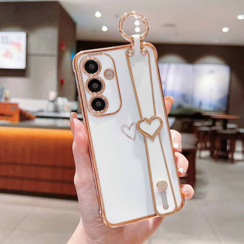 For Samsung Galaxy S25 Case Electroplated Heart Pattern TPU Phone Back Cover with Wristband Kickstand