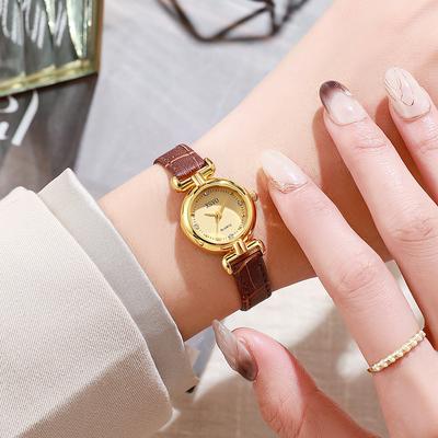 Einfache Streifenbohrer-Punkteskala Kleines Zifferblatt Quarz-Armbanduhr