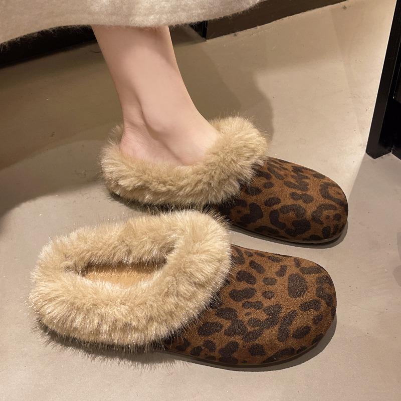 2025 Neue Pelz Damen Hausschuhe Flats Plateau Wildleder Winter Damen Schuhe Designer Leopardenmuster Rundzehen Plüsch Baumwolle Pantoletten