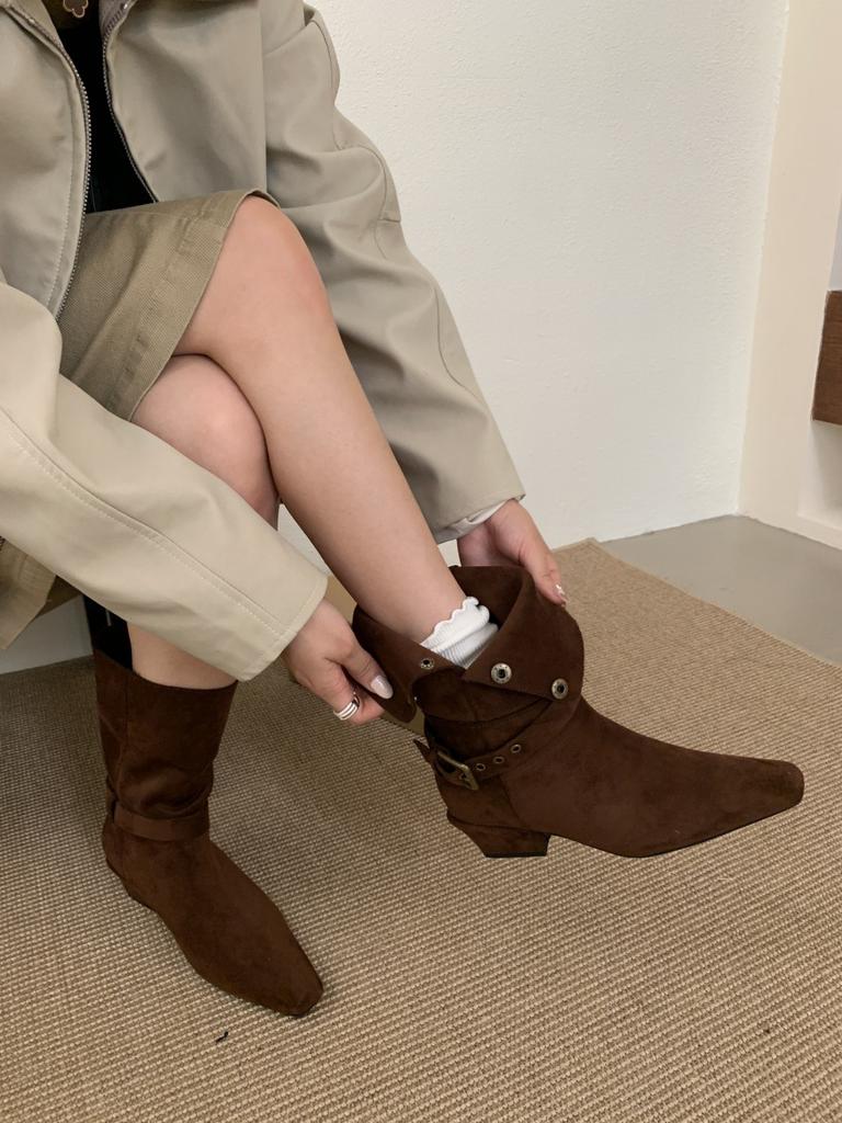 2025 new niche design sense two wear pile knight boots square head thick heel fashion boots wasteland wind western boots women