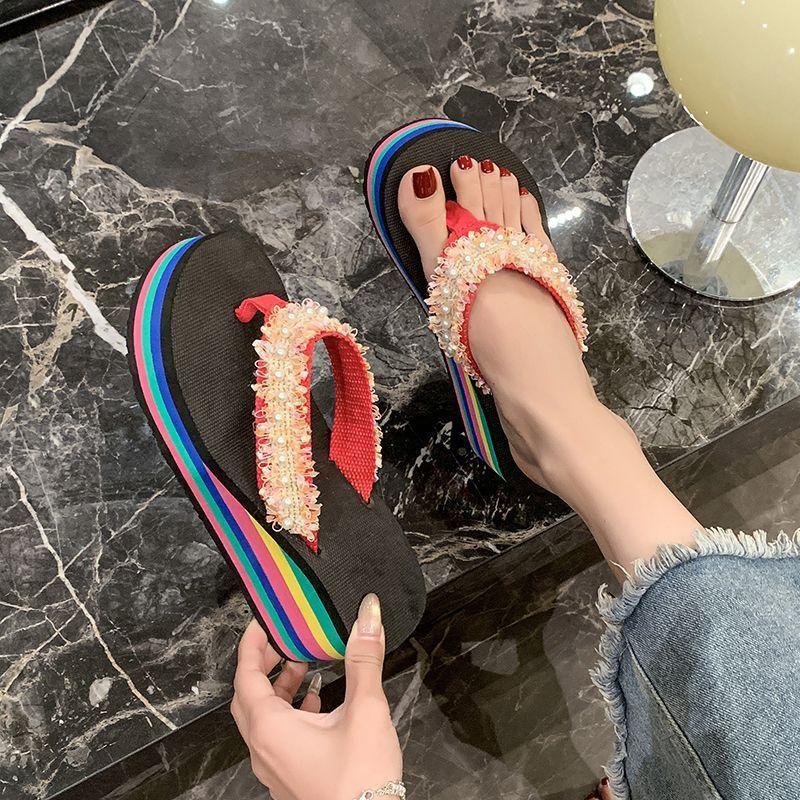Pinch slippers versatile slippers beach slippers women's 2025 summer and autumn new thick-soled herringbone wedges
