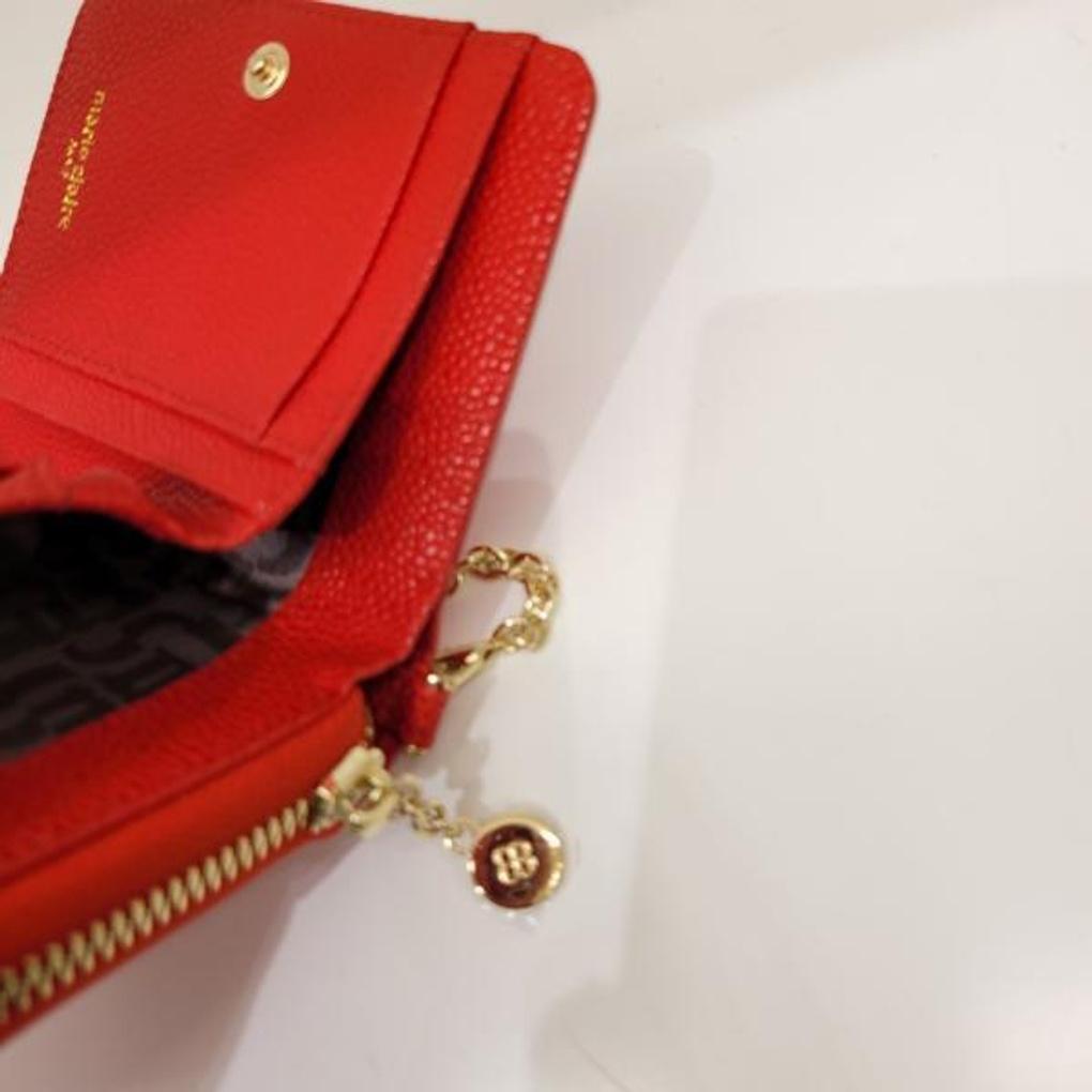 Mari eclaire NC price reduction, scratch-resistant cowhide, pretty cross-body wallet