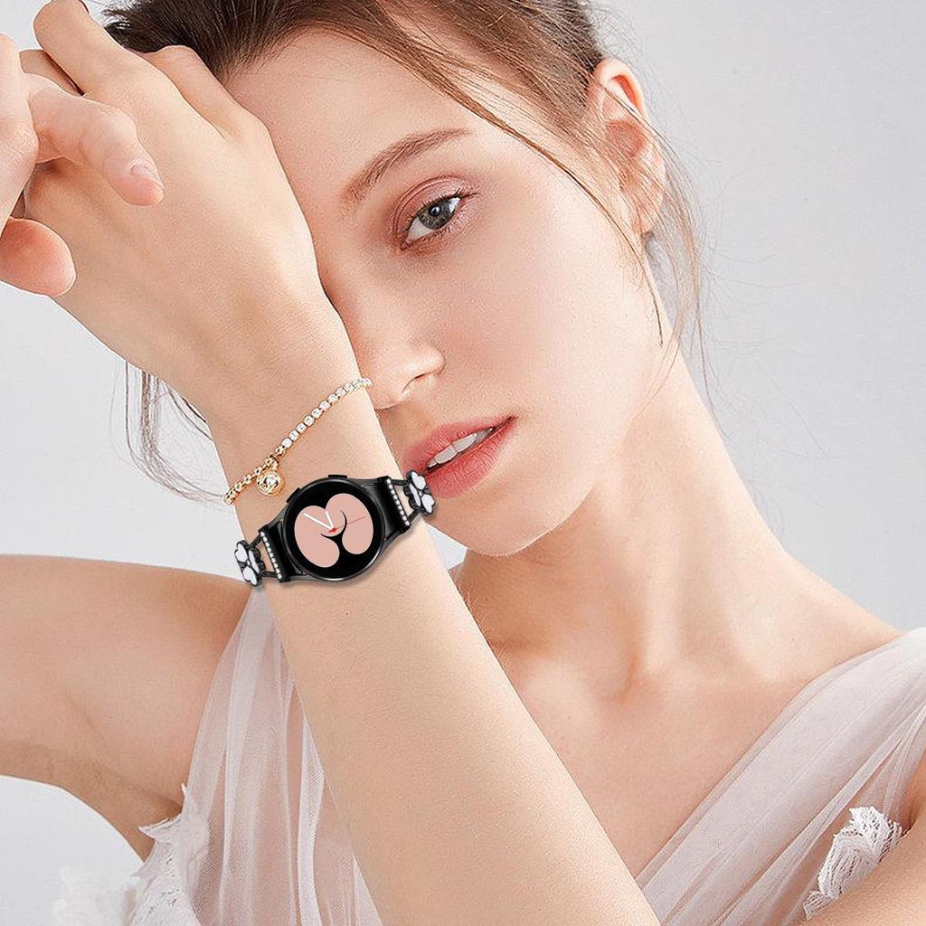 Seamless Metal Strap Heart Clover Bracelet for Samsung Watch 6 Classic/7