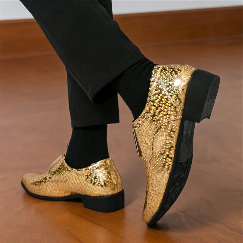 Gentleman Fashon Black Gold Blue Casual Loafter For Men Rivet Pointed Glossy Patent Leather Shoes Formal Wedding Dress Footwear