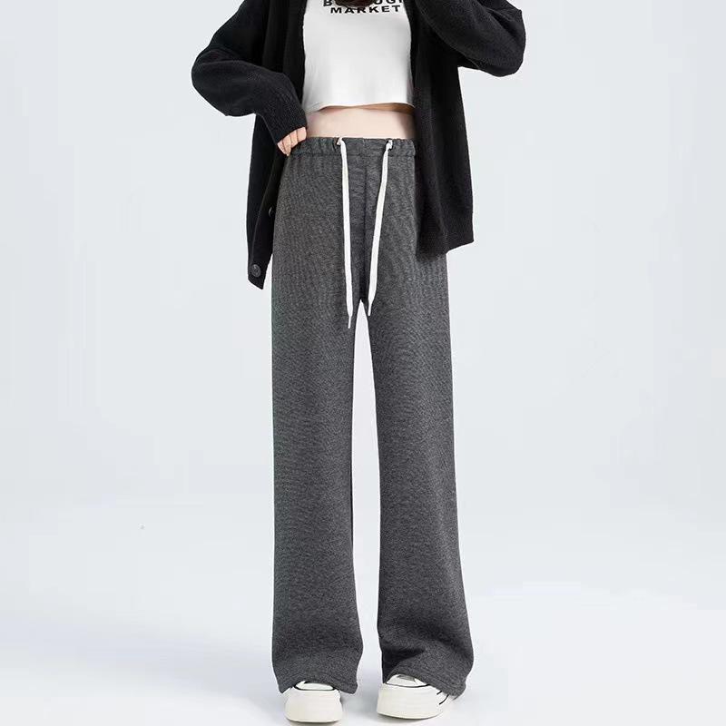 Maternity Velvet Wide-Leg Pants for Autumn/Winter - Large Size, Warm, Stylish, and Discreet for Expecting Mothers