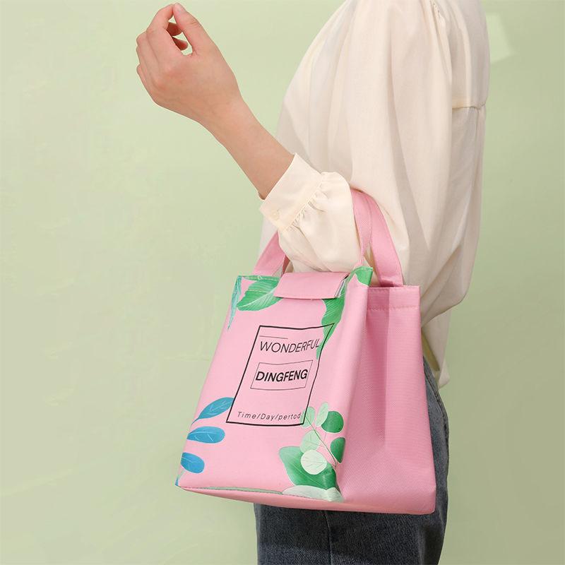 Lunch Bag Thickened Aluminum Foil Insulation Bag Tote Bag Waterproof Fresh Lunch Bag Suitable for Daily Life