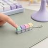 2/3/4/9-Tasten Tastatur Fidget Spielzeug, Stressabbau Druckknopf Finger Clicker Spielzeug, LED-beleuchteter Mechanischer Tastatur Fidget Schlüsselanhänger