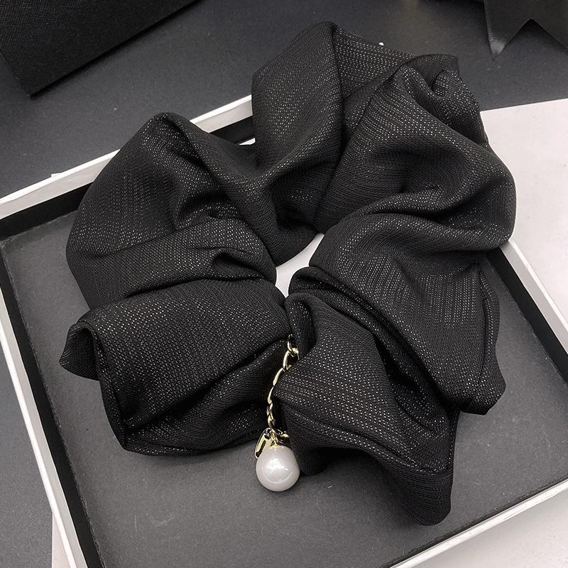 Elegant Retro Pearl Hair Tie: Versatile & Stylish Ponytail Holder 2025