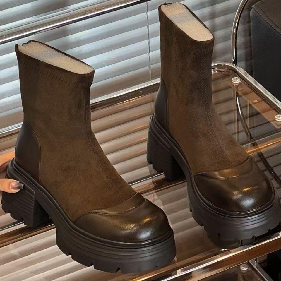 2025 Autumn/Winter Retro Women's Martin Boots with British Style, Chunky Heel Ankle Boots, Back Zipper, Height-Enhancing for Petite and Men