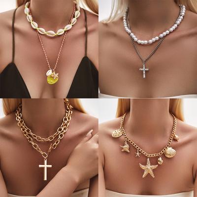 Collana con croce a catena metallica multistrato, collana clavicola a catena con conchiglia di perla di nicchia