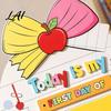 Kindergarten Signage Personalized First Day of School Wooden Sign Reusable Erasable Back To Sign Board Cute Classroom Decor Keepsake Memory Tracker