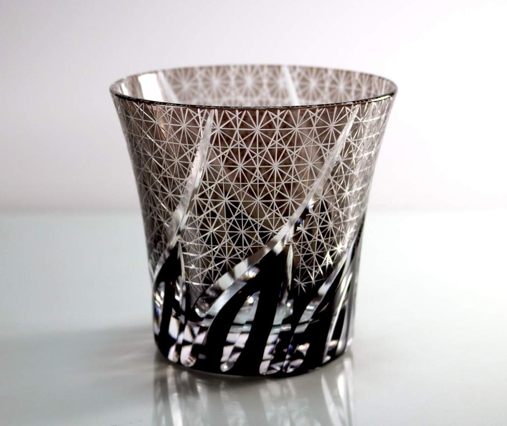 GREEM MARKET Crafts with wooden box Glasswork Kiriko Glass Cup Shochu glass Rocks glass Black Chrysanthemum connection Product GMS01856 number