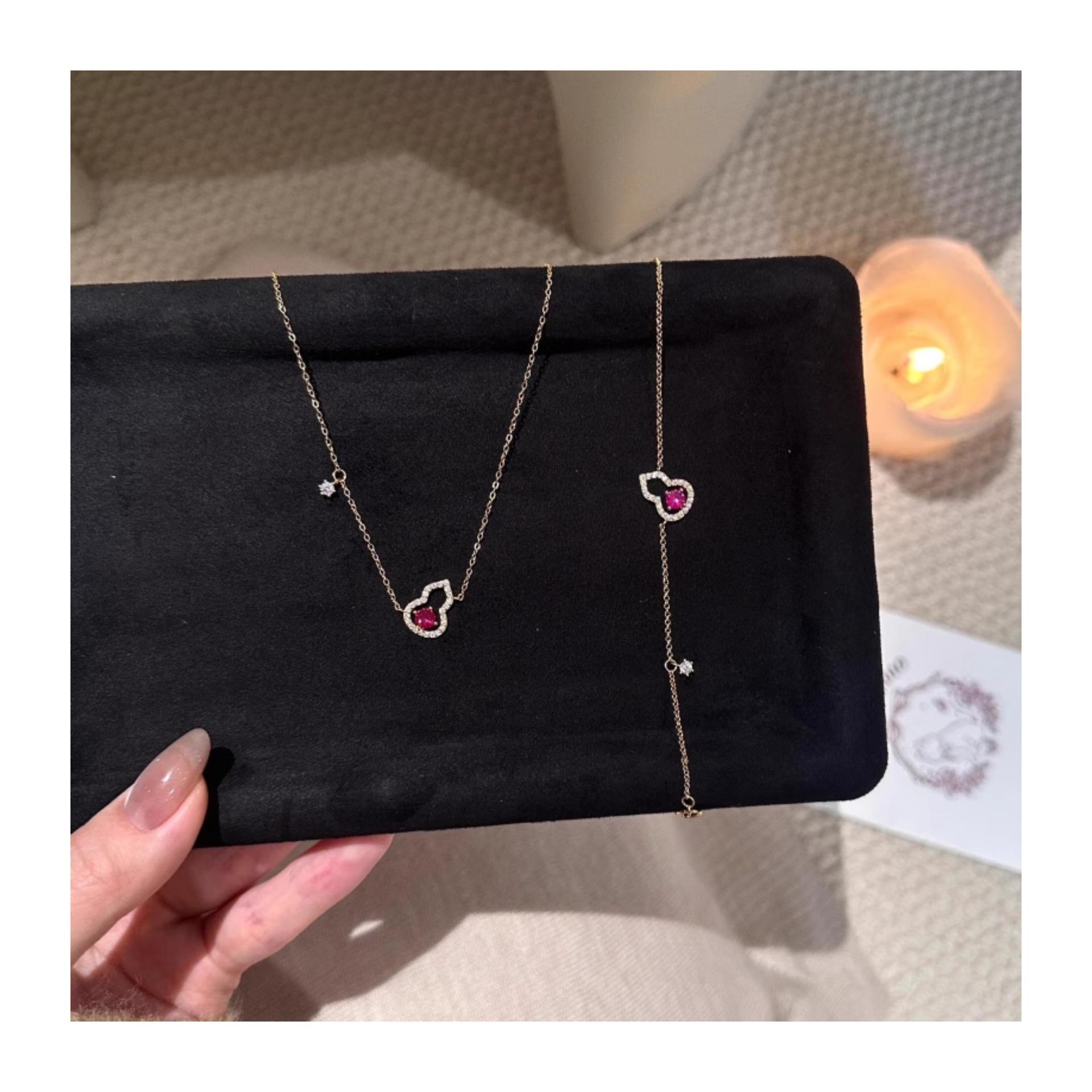 18K electroplated zircon hollow gourd pendant necklace light luxury collarbone chain commuter necklace