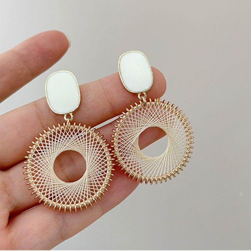 French beige woven earrings, high-end temperament vacation bohemian earrings for women