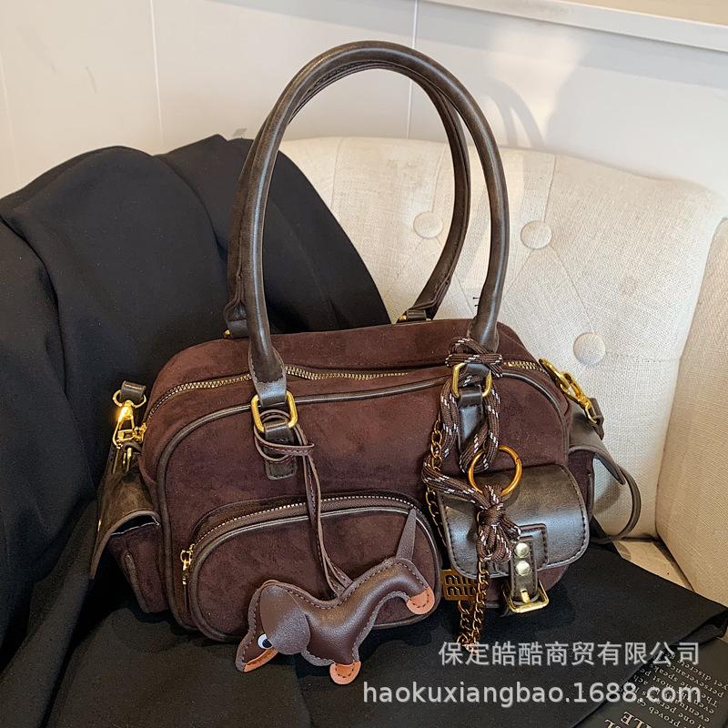 This Year's Popular Bag Women's Large-capacity 2025 New Autumn and Winter Versatile Matte Messenger Bag Portable Commuter Tote Bag