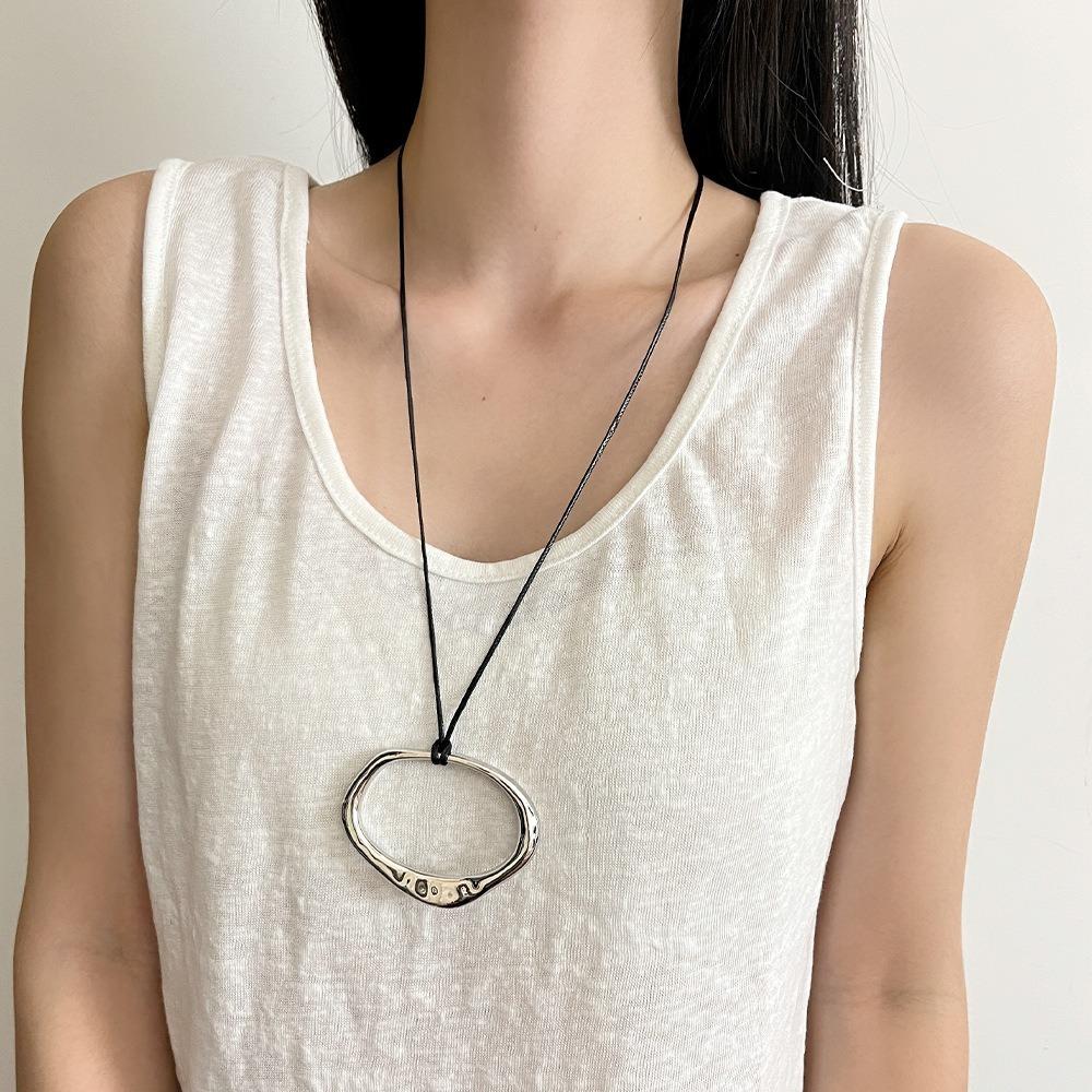 Long Leather Rope Women Necklace Geometric Pendant Necklaces Fashion Collarbone Chain