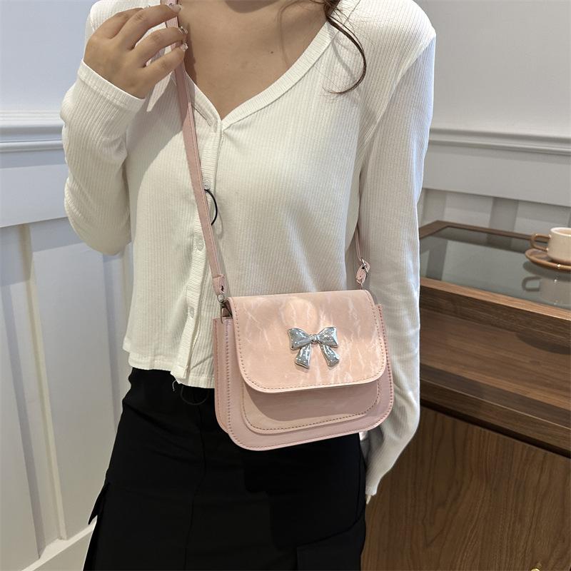 Kleine Tasche für Damen im Sommer, neuer Schmetterling, schöne und modische schräge Tasche, lässige kleine quadratische Tasche mit einer Schulter