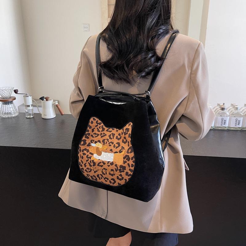 

Autumn commuter backpack bag women 2025 new college style tote bag large capacity shoulder armpit bag 35*13*29 чёрный