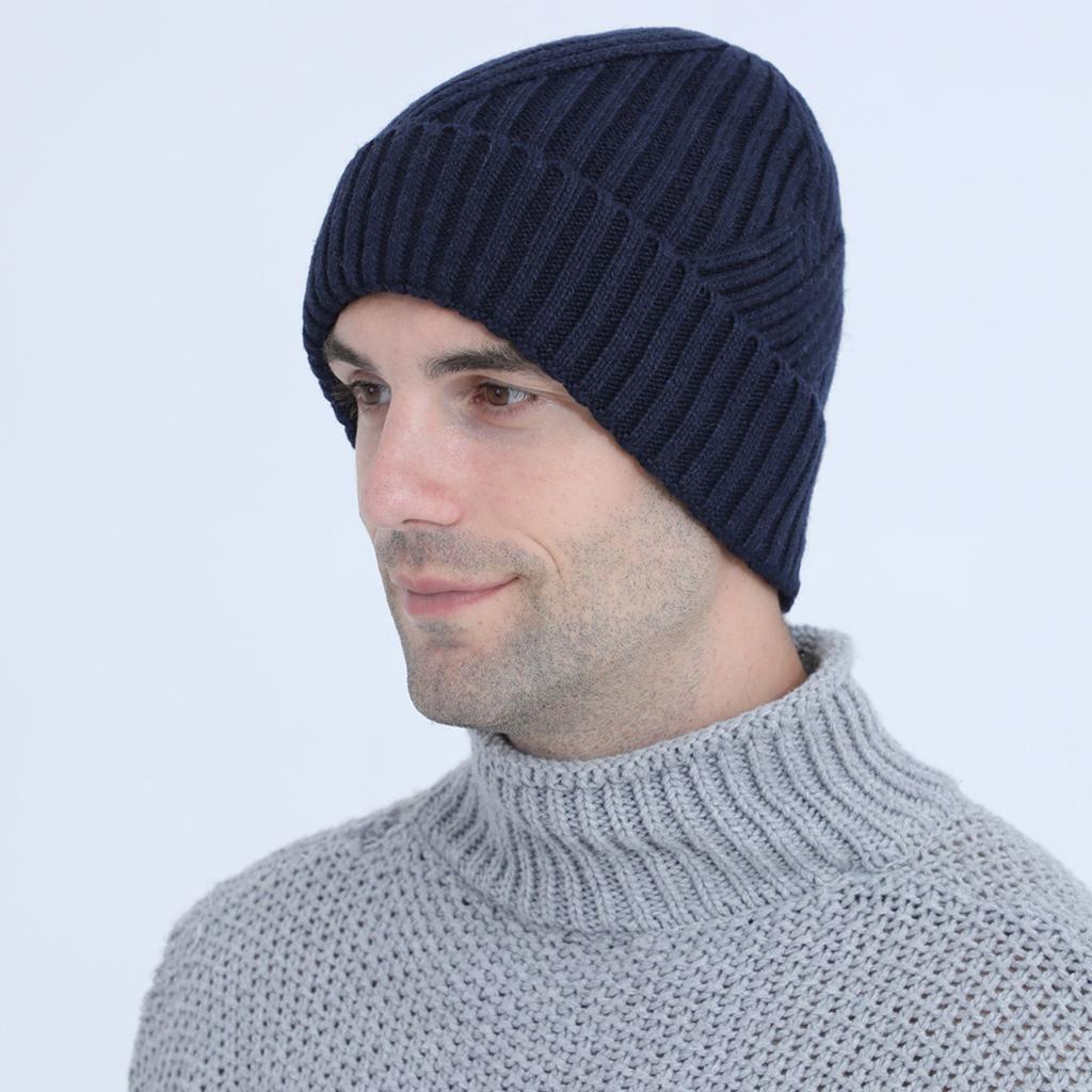 The New Men's Autumn and Winter Knitted Hat Is Versatile Featuring A Twill Warm Pullover and A Fleece Wool Thread Ear Protecting Hat. It's Trendy