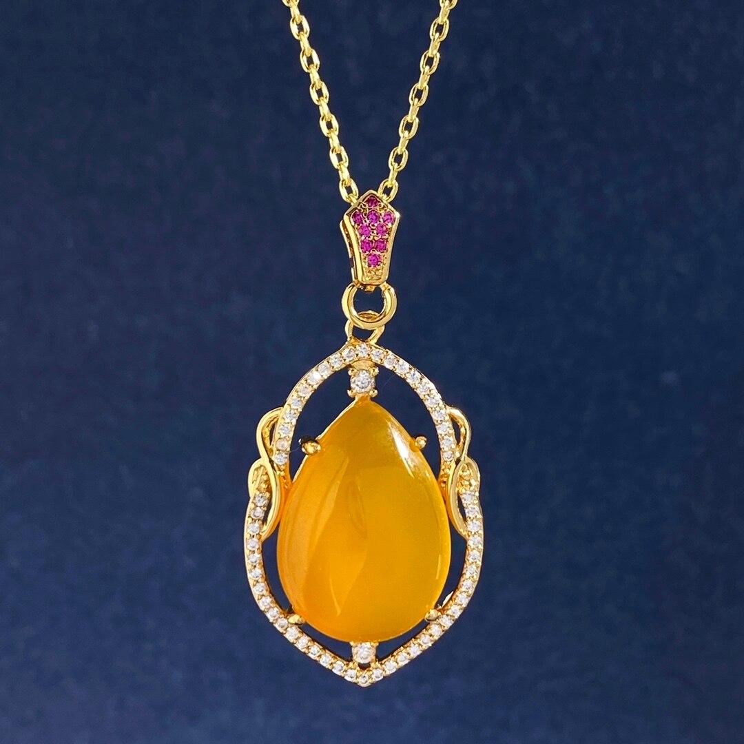 

НОВИНКА 2023 года, ретро классический стиль, красный корунд, красный бриллиант, полая тыква, каплевидная форма, воск, желтый халцедон, основной камень, подвеска мёд