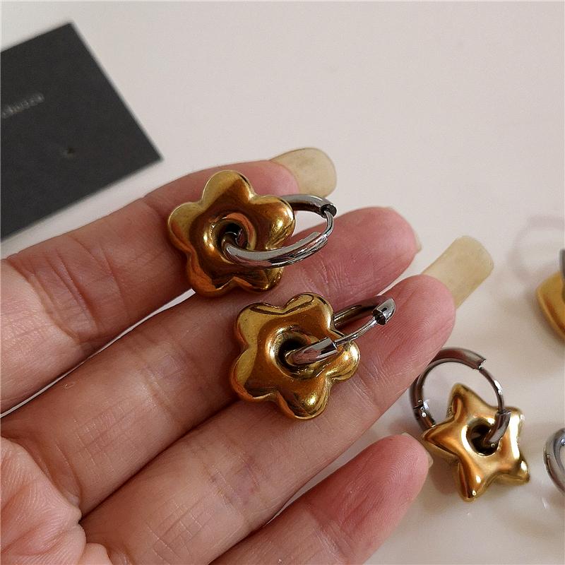 Classic Gold Chunky Flower Heart Star Hoop Earrings For Women Men Punk Hip Hop Gold Color Female Earring Statement Y2K Jewelry