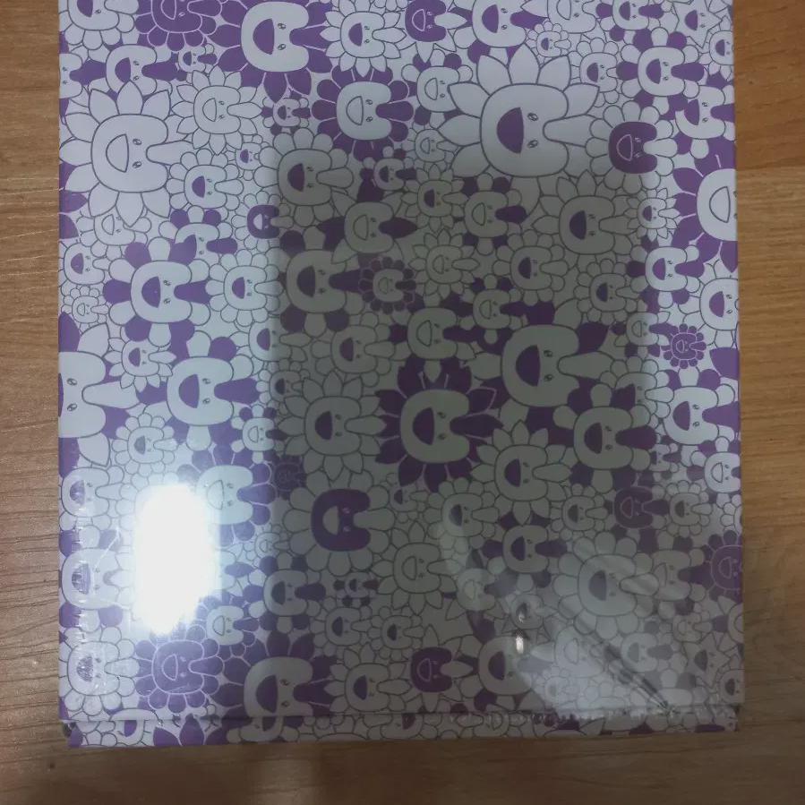 

New Jins Minji Version Murakami Cross Bag