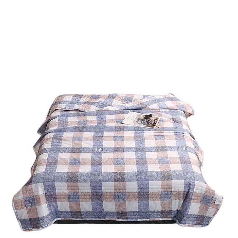 

Woodpecker Summer Cool Quilt