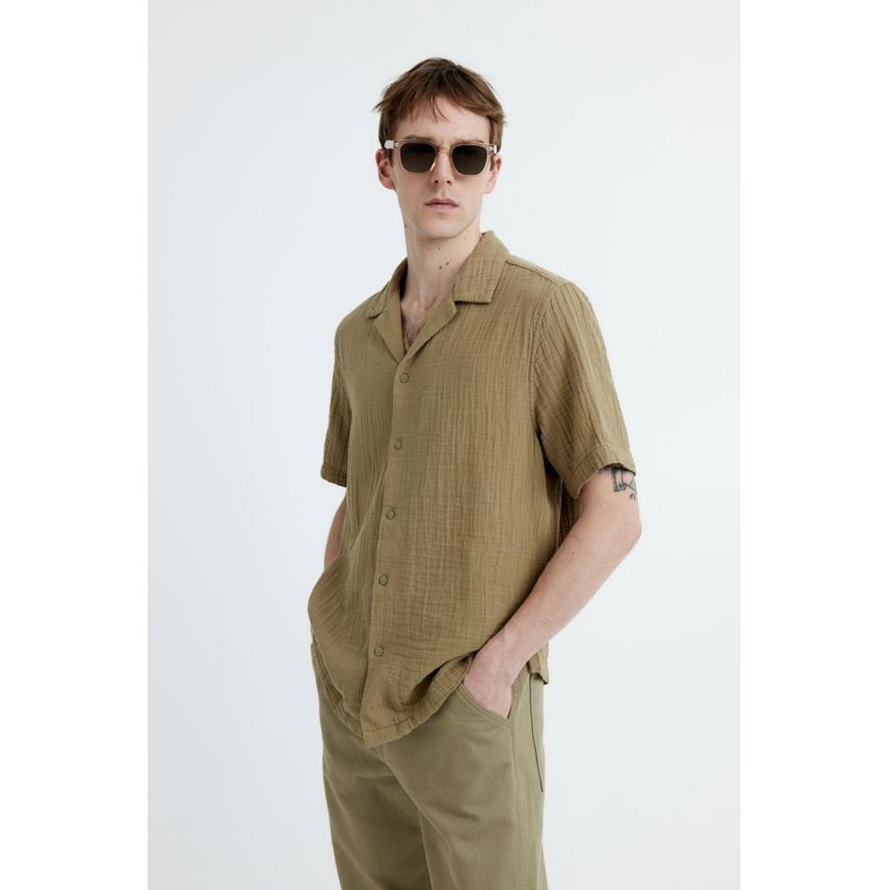 

Муслиновая рубашка стандартного кроя HM цвета хаки-зеленого цвета