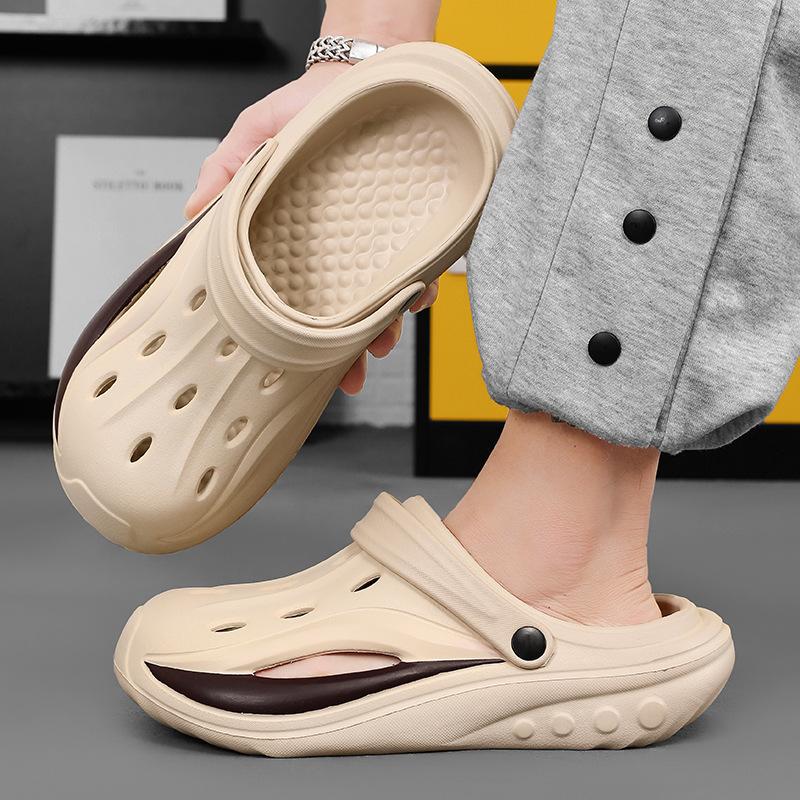Men's shoes 2025 summer explosion outdoor teenagers daily comfort large mesh thick bottom trend stepping on shit feeling hole shoes