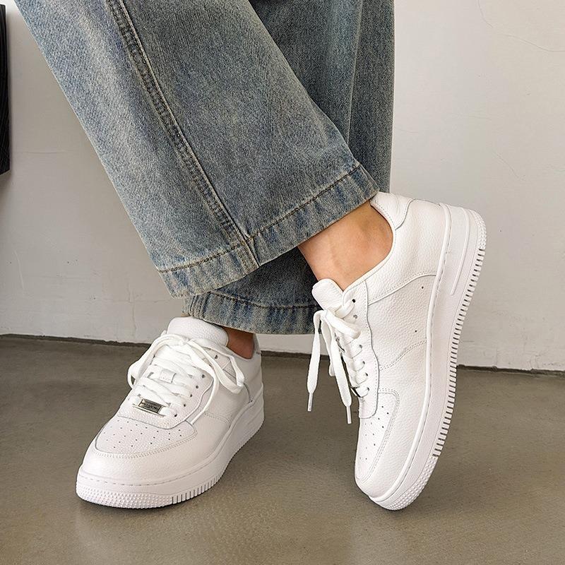 Kleine weiße Schuhe Damen Sommer Neu Leder Bequem Plateau Mode Vielseitig Paar Sport und Freizeit Board Schuhe Herren