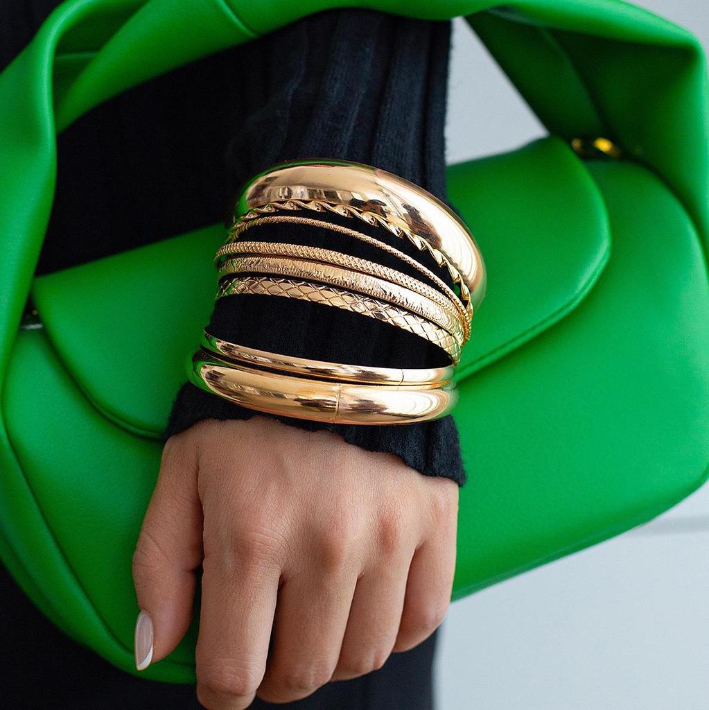 Elegant Geometric Twist Metal Bracelet Set