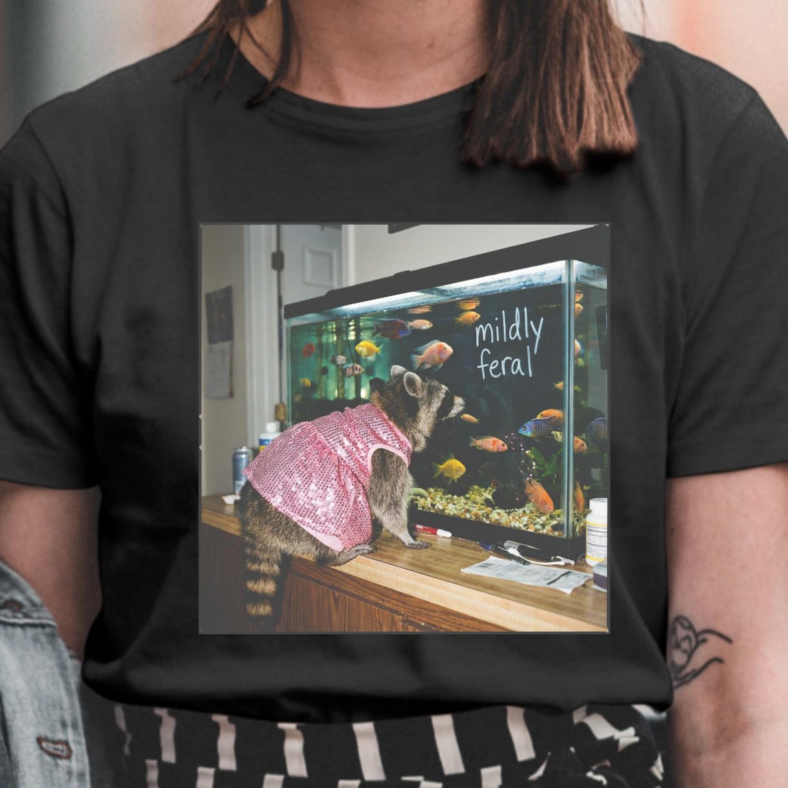 Mildly Feral Raccoon T-Shirt – Funny Animal Lover Tee 2XL