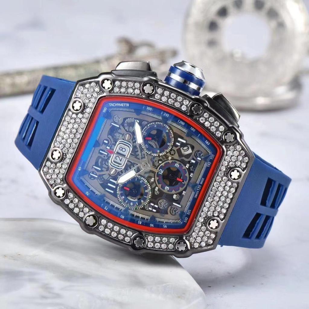 2020 European-American Diamond Skull Six-Hand Quartz Barrel Men's Watch