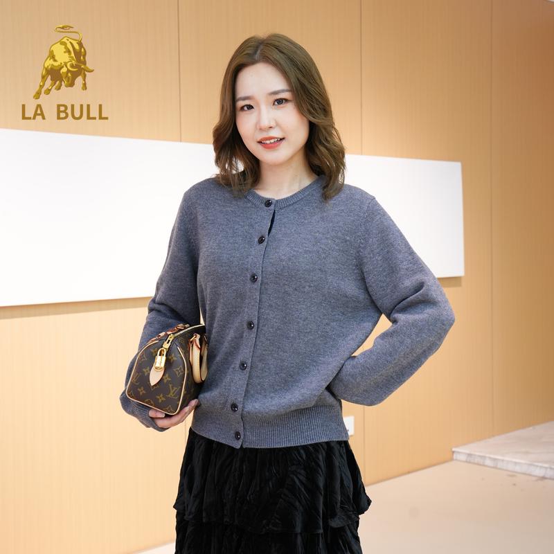 

LA BULL Women s Round Neck Wool Knit Cardigan L